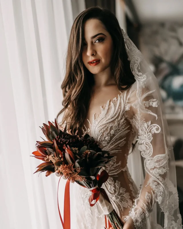 Magic, elegance, and timeless beauty – our bride's story in two photos.
.
.
.
#weddingseason #love #weddingphotography #bride
#weddinginspiration #bridalstyle #weddingplanning #weddingflowers #weddingfashion #storytellingfilms
#weddingvideographer
@storytellingfilms 👈

@masholind 
@eleganshotelbrdo 
@brdoestate 
@porocne_pravljice
@annasposagroup_official